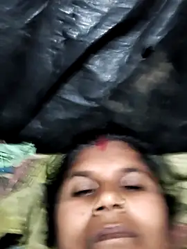 Snapshot of Hot_di97 chatting on February 16, 2026, 8:07 pm Hot di97 online show from February 16, 2026, 8:07 pm