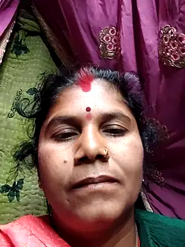 Snapshot of Hot_di97 chatting on February 19, 2026, 8:28 pm Hot di97 online show from February 19, 2026, 8:28 pm