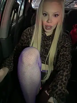 AlyssaFoxx  online show from February 4, 2026, 7:20 pm