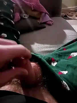 Hertsguy1984 online show from February 7, 2026, 2:52 am