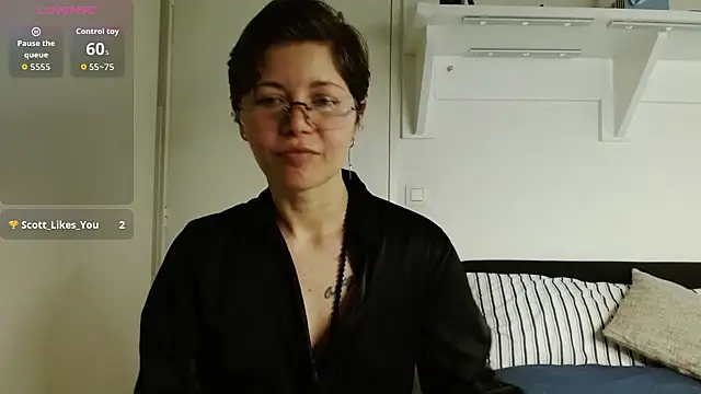 Snapshot of Alexxa_XX chatting on February 24, 2026, 9:04 pm Alexxa XX online show from February 24, 2026, 9:04 pm