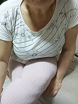 Snapshot of burcu_ben chatting on June 1, 2026, 9:25 pm burcu ben online show from June 1, 2026, 9:25 pm