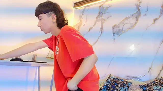 Snapshot of XanderGrey8 chatting on February 28, 2026, 7:24 pm XanderGrey8 online show from February 28, 2026, 7:24 pm