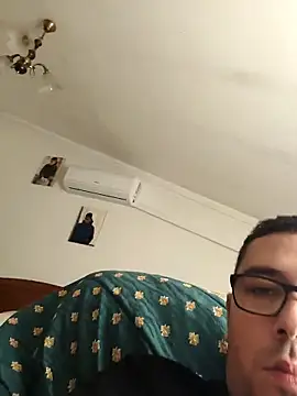 Vieirapauduro69 online show from February 23, 2026, 2:39 pm