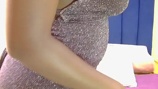 Snapshot of SexyBoobsxX97 chatting on February 4, 2026, 11:27 am SexyBoobsxX97 online show from February 4, 2026, 11:27 am