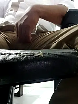 Antony-5045 online show from April 9, 2026, 11:44 pm