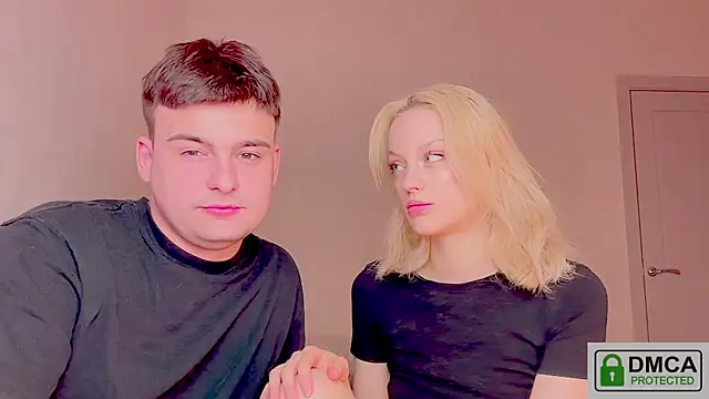 your molly mark  online show from April 20, 2026, 7:48 pm