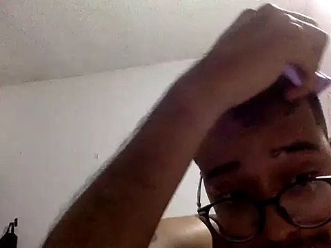 Tito 12  online show from February 18, 2026, 4:43 am