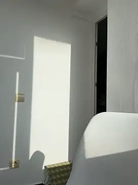 Snapshot of Missolevelvet chatting on April 13, 2026, 5:44 am Missolevelvet online show from April 13, 2026, 5:44 am