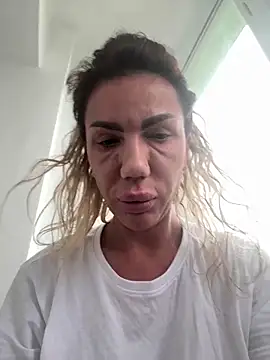 Snapshot of Missolevelvet chatting on March 31, 2026, 9:33 am Missolevelvet online show from March 31, 2026, 9:33 am