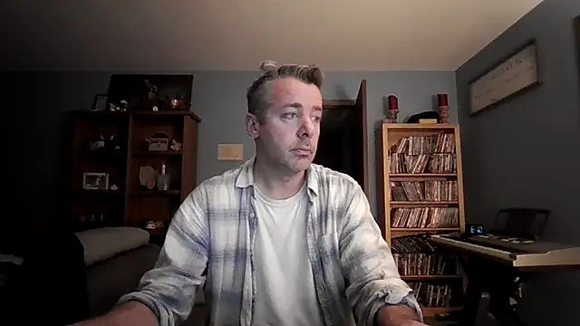 chrisw8140 online show from February 25, 2026, 12:11 am