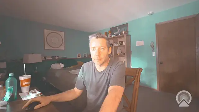 Snapshot of chrisw8140 chatting on July 1, 2026, 12:11 am chrisw8140 online show from July 1, 2026, 12:11 am