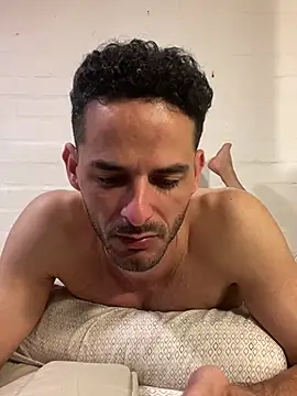 gatoquiles online show from February 1, 2026, 8:18 pm