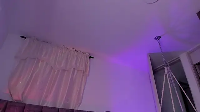 miss  charlotte7 online show from April 13, 2026, 2:26 am