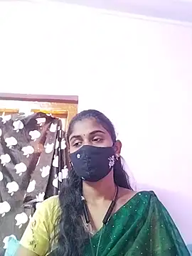 Snapshot of Tamil_Hot_RoyalQueen chatting on February 10, 2026, 3:49 am Tamil Hot RoyalQueen online show from February 10, 2026, 3:49 am