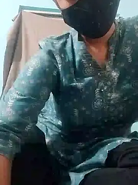 Snapshot of me-leela chatting on January 14, 2026, 1:04 pm me-leela online show from January 14, 2026, 1:04 pm