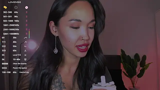 Snapshot of your_asian_dream chatting on April 1, 2026, 5:43 pm your asian dream online show from April 1, 2026, 5:43 pm