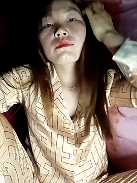 natra0033 online show from April 13, 2026, 9:19 pm