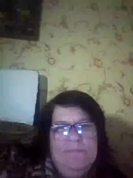 NysiOlsen online show from February 6, 2026, 9:44 pm