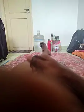 Snapshot of TamilBoy3007 chatting on February 16, 2026, 10:25 am TamilBoy3007 online show from February 16, 2026, 10:25 am