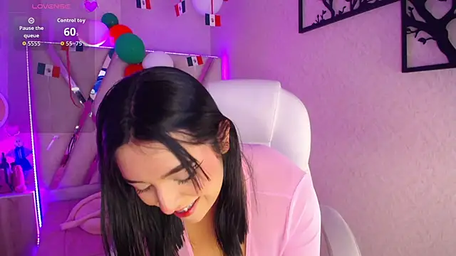 Madyson Hill online show from July 5, 2026, 10:11 am