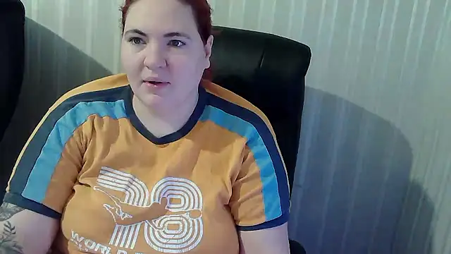 Snapshot of OskaAh chatting on January 15, 2026, 1:36 pm OskaAh online show from January 15, 2026, 1:36 pm