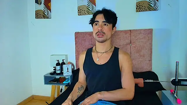 Ethan Briggs  online show from February 5, 2026, 3:35 am