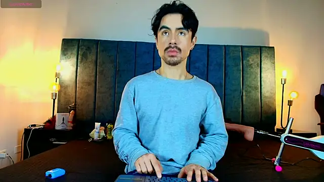 Ethan Briggs  online show from April 11, 2026, 3:36 am