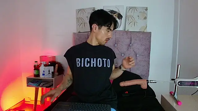 Ethan Briggs  online show from March 18, 2026, 3:42 am