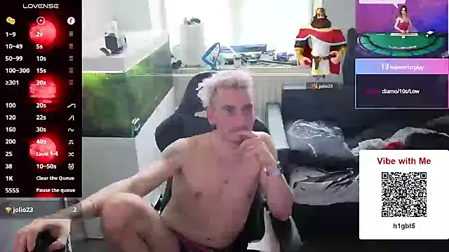 Rayzel White online show from May 17, 2026, 1:11 pm