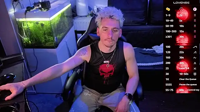 Rayzel White online show from February 15, 2026, 9:36 pm