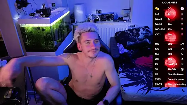 Rayzel White online show from February 25, 2026, 10:20 pm