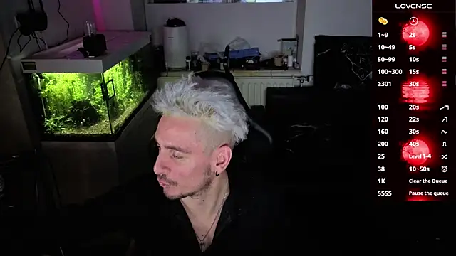 Rayzel White online show from March 23, 2026, 8:52 pm