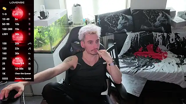 Rayzel White online show from April 18, 2026, 11:56 am