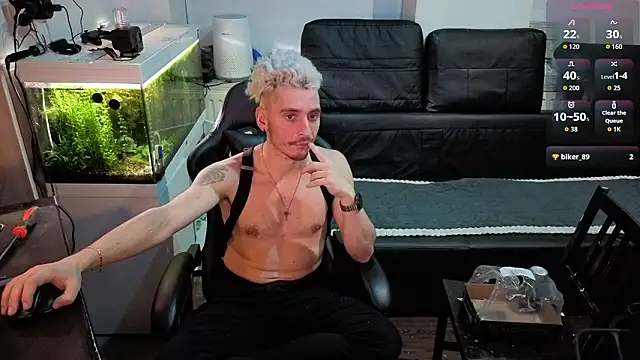 Rayzel White online show from February 2, 2026, 9:25 pm