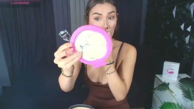 inababe online show from March 26, 2026, 1:31 pm