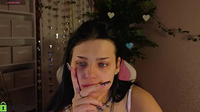 Snapshot of Leslie_Wholsh chatting on February 22, 2026, 1:08 am Leslie Wholsh online show from February 22, 2026, 1:08 am