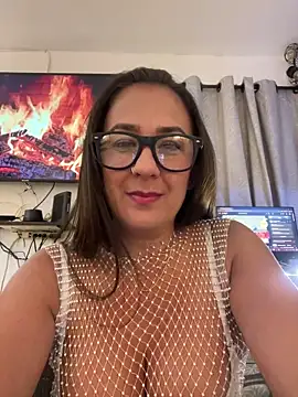  Sashaa online show from April 19, 2026, 3:51 am