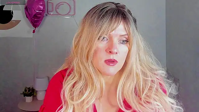 Snapshot of Victoria_Nelson chatting on March 3, 2026, 12:50 am Victoria Nelson online show from March 3, 2026, 12:50 am