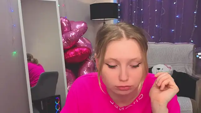 Sweet M1la online show from February 14, 2026, 11:54 am