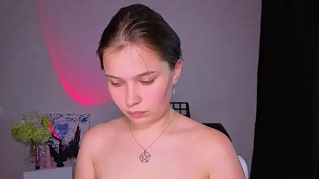 Snapshot of Catherine_Karis chatting on July 5, 2026, 7:15 am Catherine Karis online show from July 5, 2026, 7:15 am