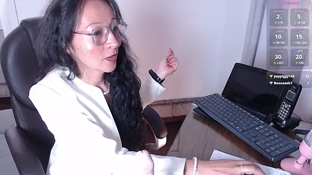 loretta fraser online show from May 11, 2026, 2:45 pm