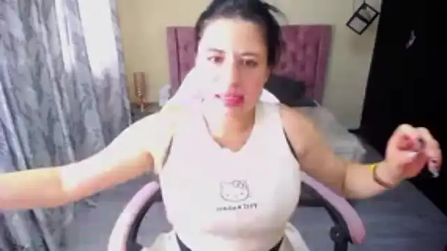 Snapshot of keileen_luna chatting on April 21, 2026, 8:15 pm keileen luna online show from April 21, 2026, 8:15 pm