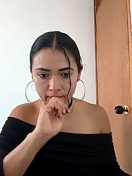 Freyarosse online show from March 2, 2026, 5:09 pm