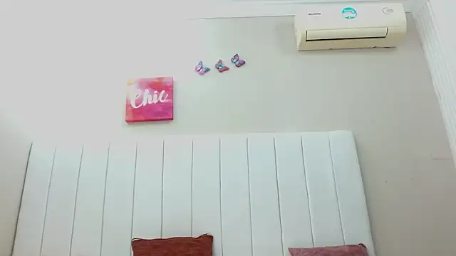 noir fantasy online show from January 17, 2026, 1:04 pm