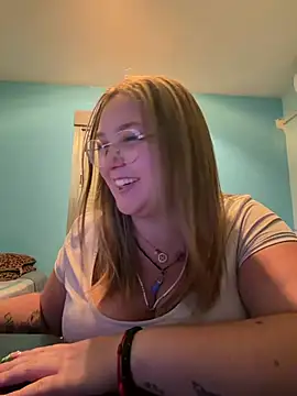 Snapshot of _maracr19_ chatting on July 10, 2026, 2:06 pm maracr19 online show from July 10, 2026, 2:06 pm
