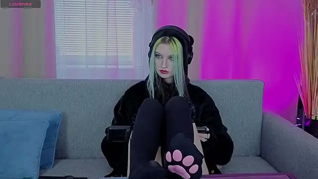 ToxicKittyy online show from February 26, 2026, 2:28 pm