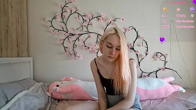 MisaMew online show from March 13, 2026, 9:25 am