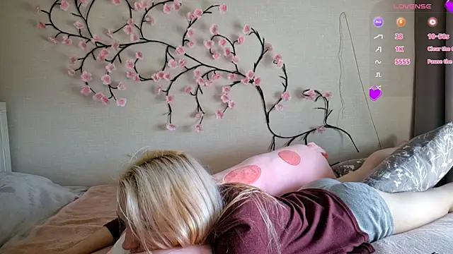 MisaMew online show from March 24, 2026, 9:42 am