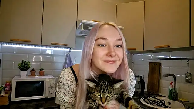 MisaMew online show from April 1, 2026, 12:17 pm